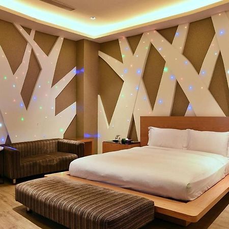 Takao Love Motel Гаосюн Екстер'єр фото