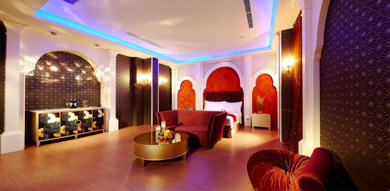 Takao Love Motel Гаосюн Екстер'єр фото